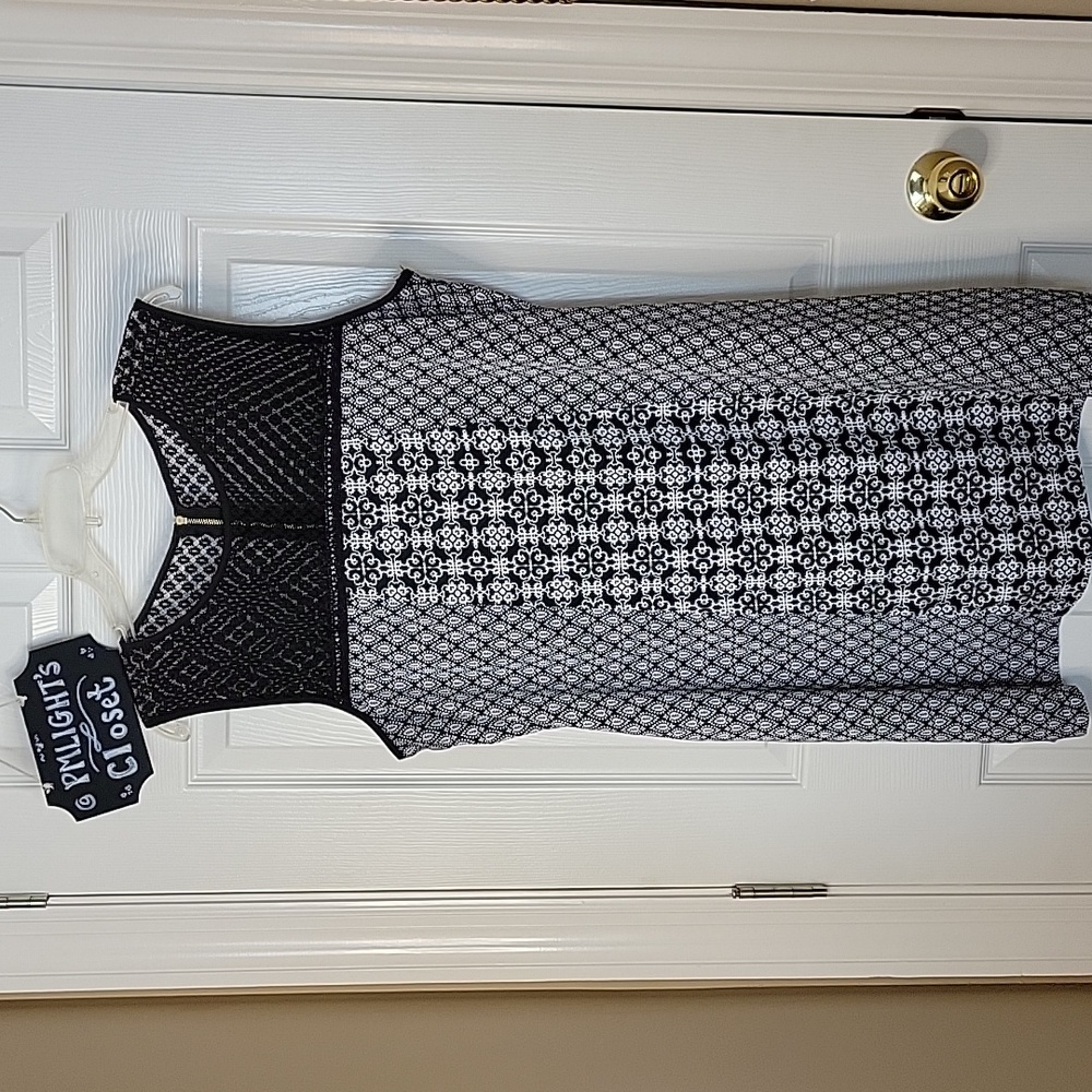 Xhilaration Tunic XXL Black White Sleeveless Lace